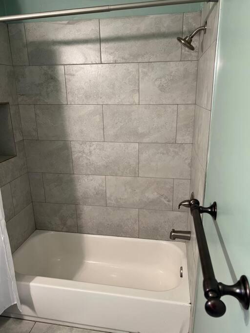 Chilled Pad 2 Blocks From The French Quarters Apartamento Nova Orleães Exterior foto