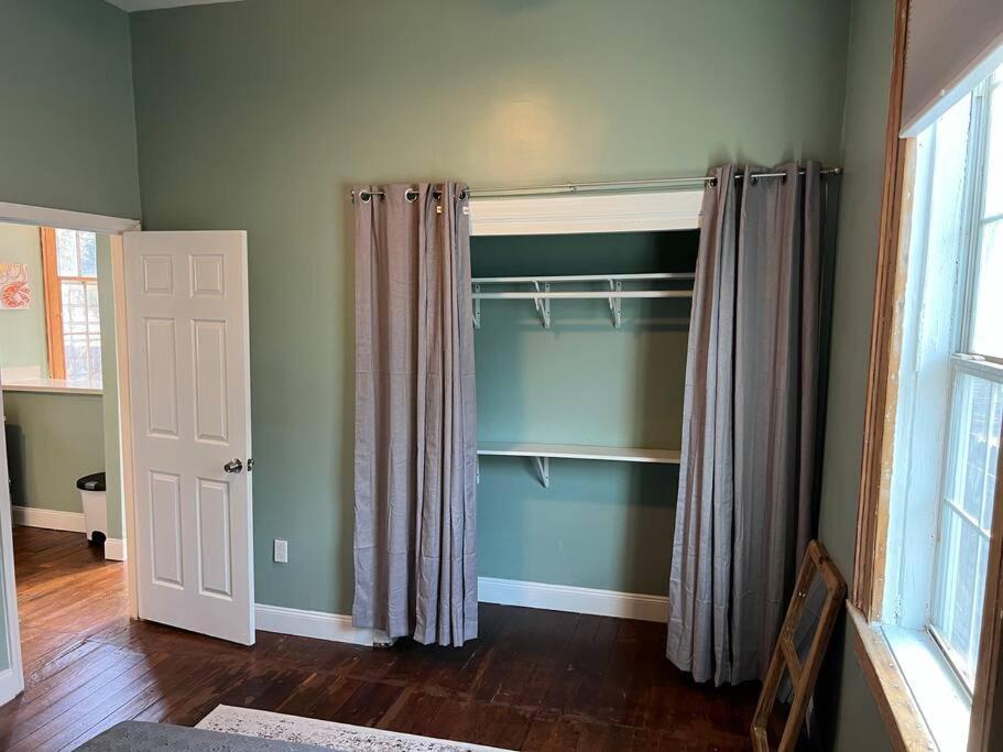 Chilled Pad 2 Blocks From The French Quarters Apartamento Nova Orleães Exterior foto